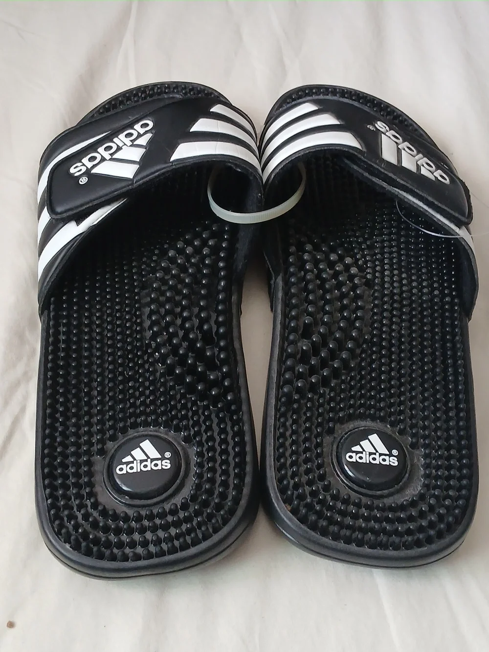 Adidas Adissage Slides - Picture 2 of 4